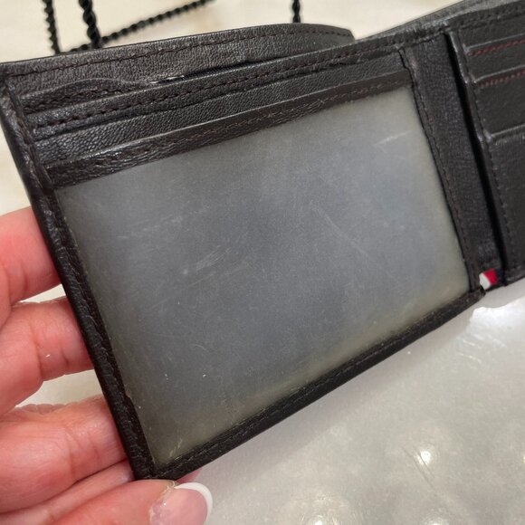 Tommy Hilfiger Men's Classic Logo Bifold Dark Brown Leather Wallet - Picture 9 of 13